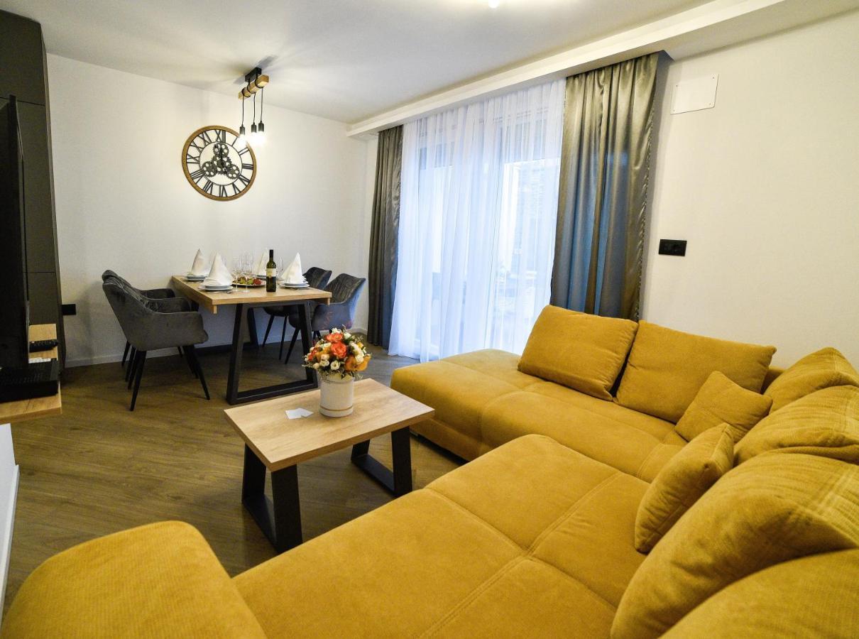 Luxury Apartment Knezovic Sinj Bagian luar foto