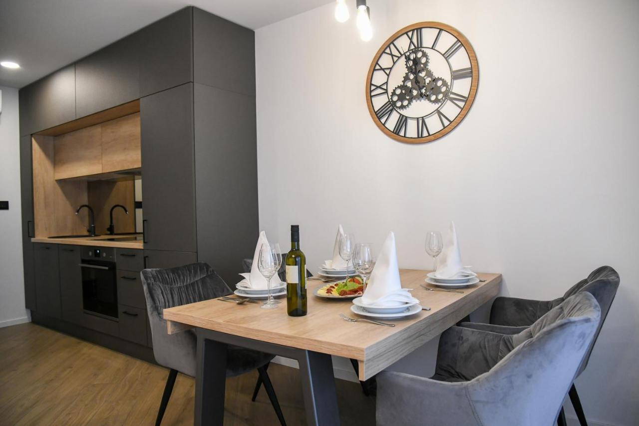 Luxury Apartment Knezovic Sinj Bagian luar foto