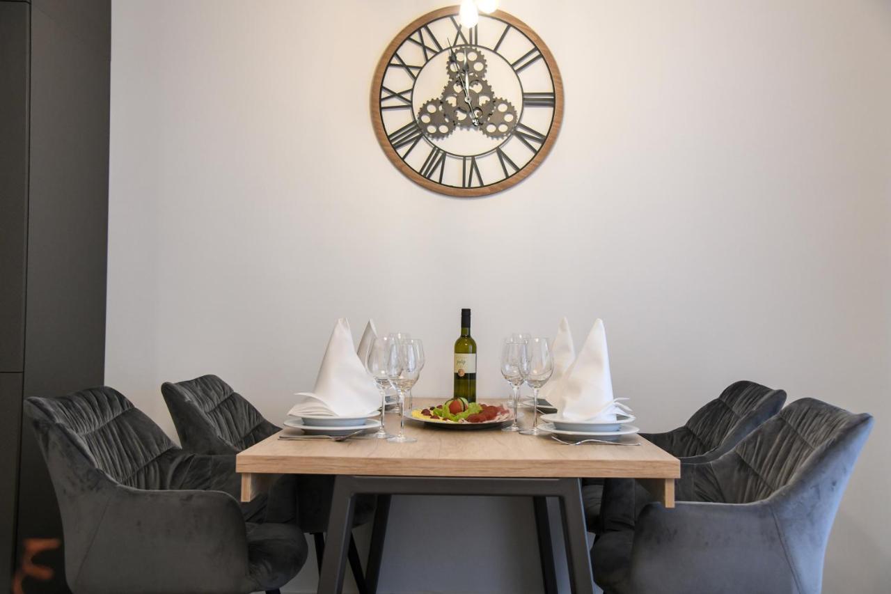 Luxury Apartment Knezovic Sinj Bagian luar foto