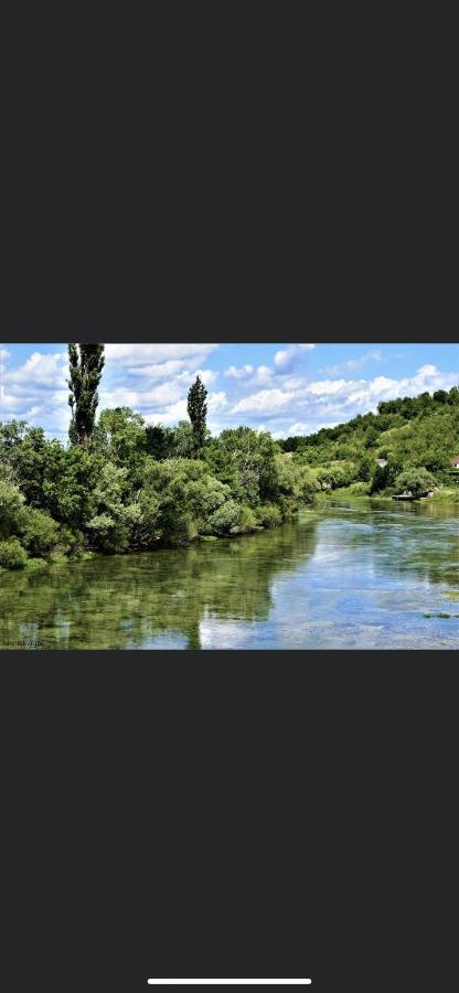 Luxury Apartment Knezovic Sinj Bagian luar foto