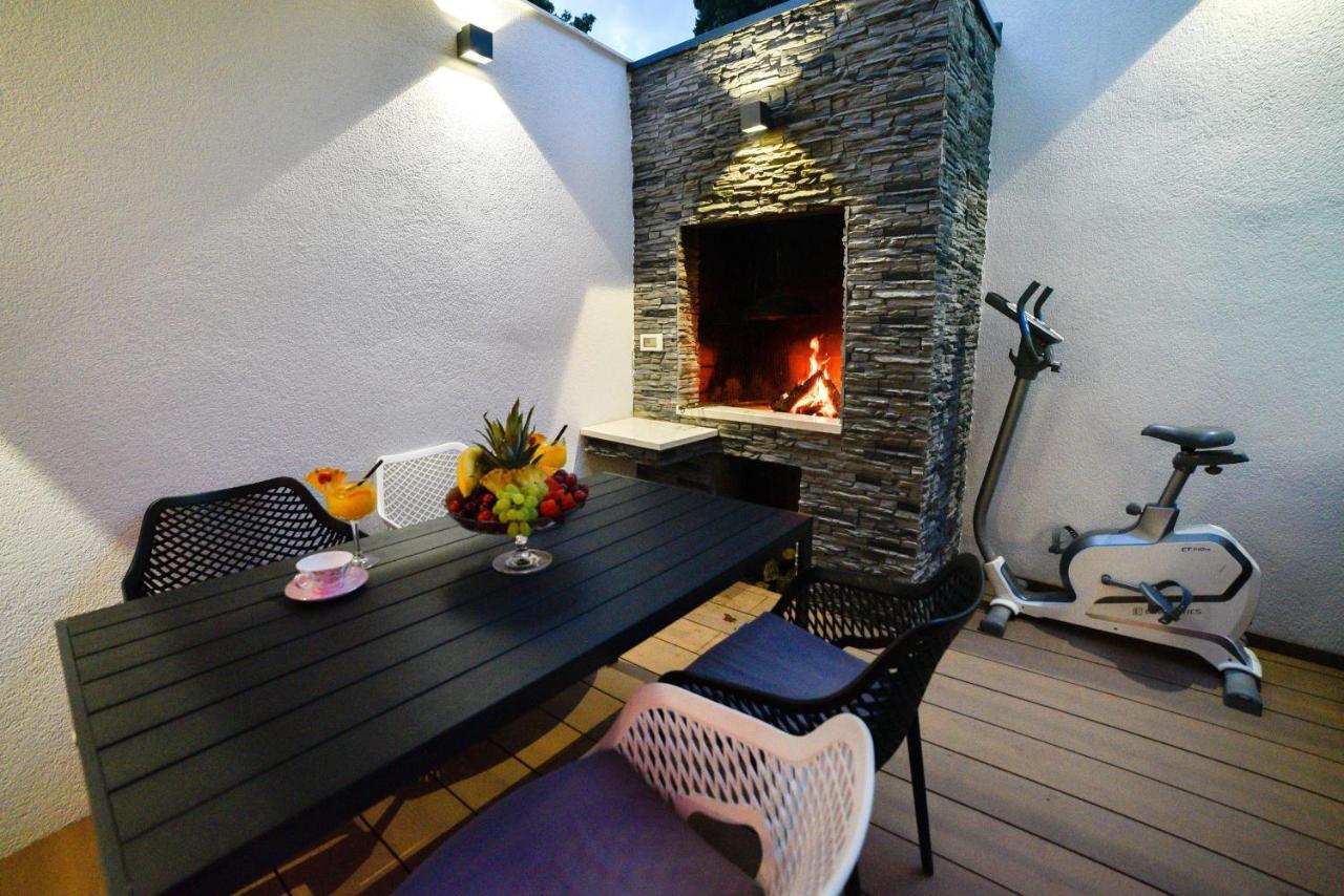 Luxury Apartment Knezovic Sinj Bagian luar foto