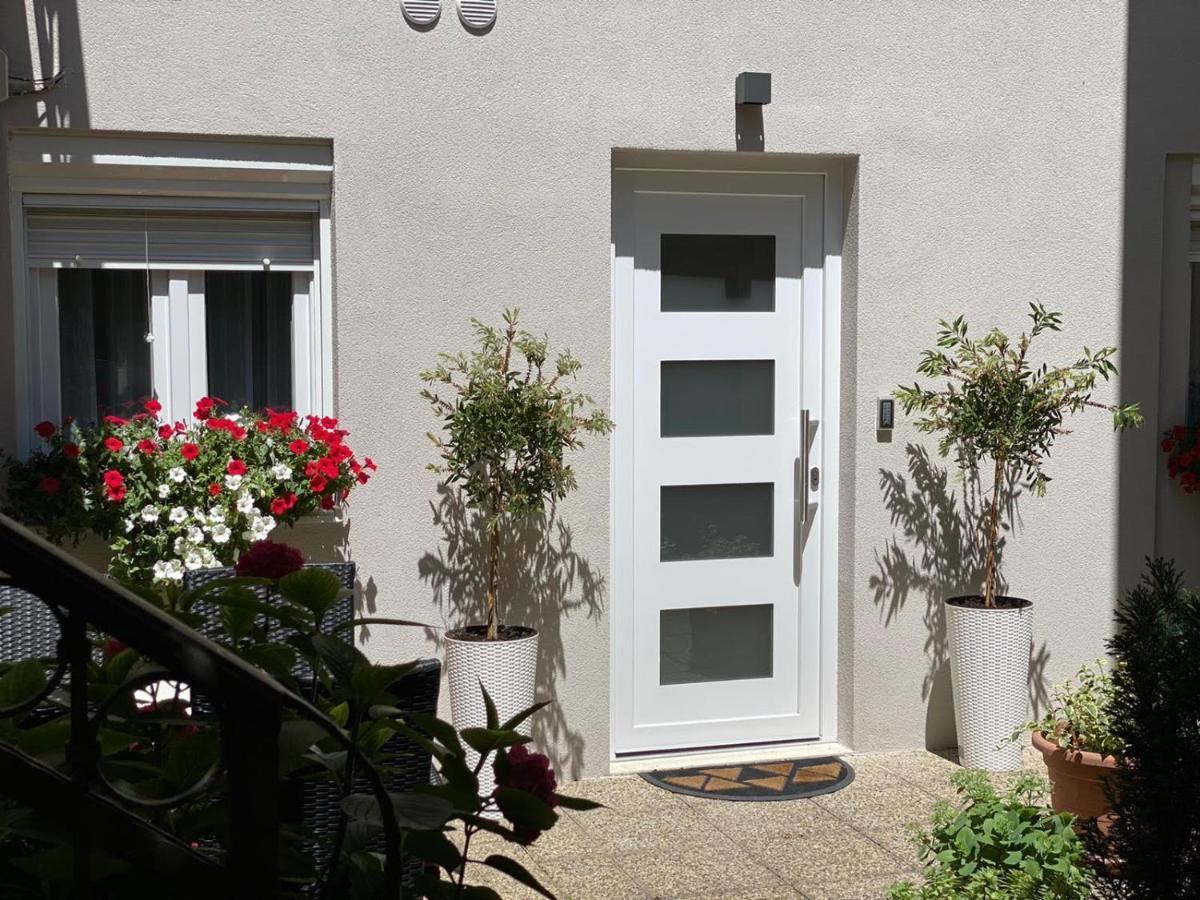 Luxury Apartment Knezovic Sinj Bagian luar foto